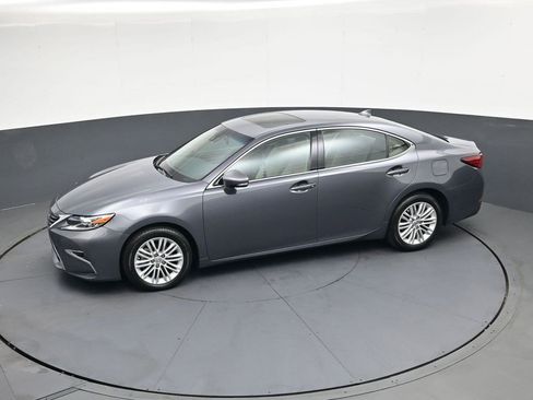 Used 2017 Lexus ES 350 w/ Premium Package FWD image 26