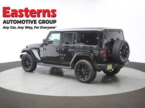 Used 2022 Jeep Wrangler Unlimited Sahara w/ Cold Weather Group AWD/4WD image 64
