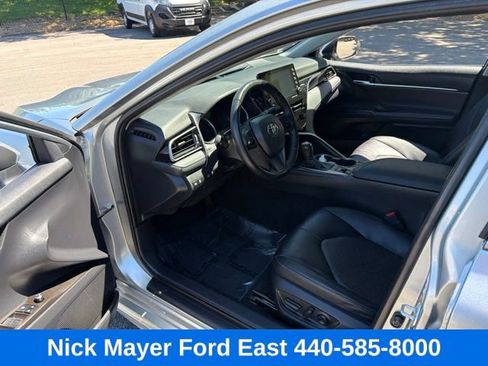 Used 2023 Toyota Camry XSE FWD image 11