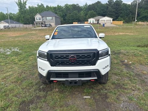 Used 2024 Nissan Frontier PRO-4X w/ Pro Convenience Package AWD/4WD image 3