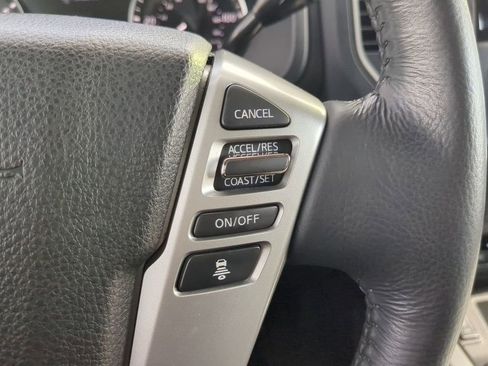 Used 2024 Nissan Titan SV w/ SV Convenience Package image 26