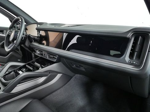 New 2026 Porsche Cayenne AWD/4WD image 25