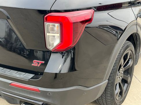 Used 2020 Ford Explorer ST w/ ST Street Pack image 13