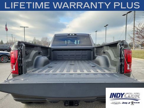 New 2026 RAM 3500 Big Horn AWD/4WD image 12