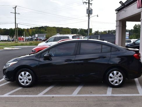 Used 2017 Chevrolet Cruze LS image 5