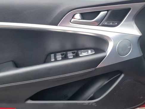 Used 2022 Genesis G70 2.0T w/ Prestige Package image 9