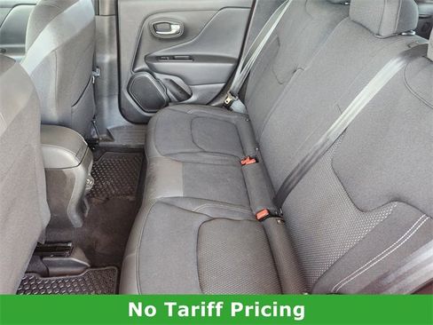 Used 2022 Jeep Renegade Latitude image 29