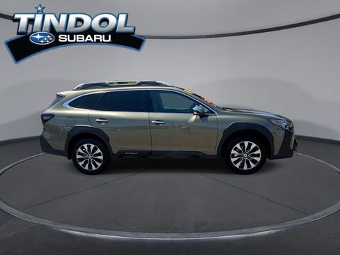 Certified 2025 Subaru Outback Touring AWD/4WD image 10