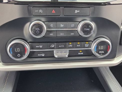 Certified 2024 Ford Expedition Max XLT RWD image 20