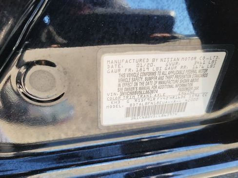 Used 2020 Nissan Versa S FWD image 27
