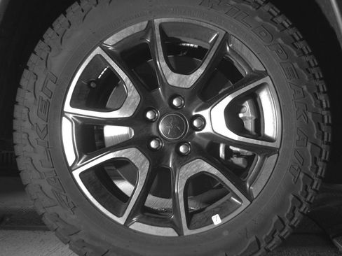 Used 2025 Jeep Compass Trailhawk image 13