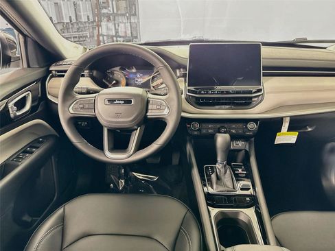 New 2026 Jeep Compass Limited AWD/4WD image 2