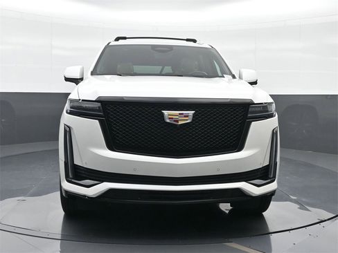 Used 2022 Cadillac Escalade ESV Sport w/ Touring Package image 15