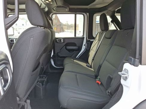 Used 2019 Jeep Wrangler Unlimited Sport S image 10