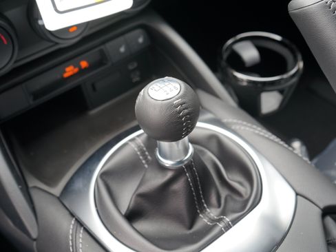 New 2026 MAZDA MX-5 Miata Club w/ Interior Package RWD image 21