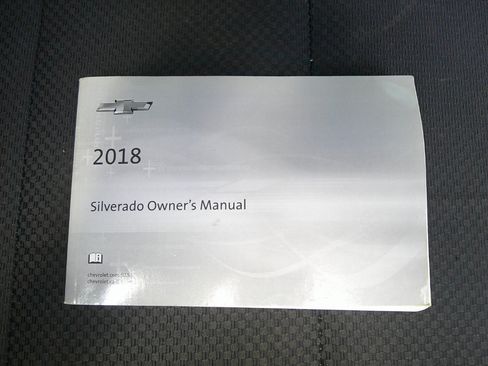 Used 2018 Chevrolet Silverado 1500 LT w/ All Star Edition image 46