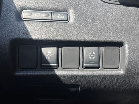 Used 2021 Nissan Murano S AWD/4WD image 30