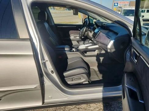 Used 2018 Honda Clarity Touring image 9