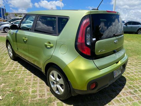 Used 2017 Kia Soul w/ Convenience Package FWD image 5