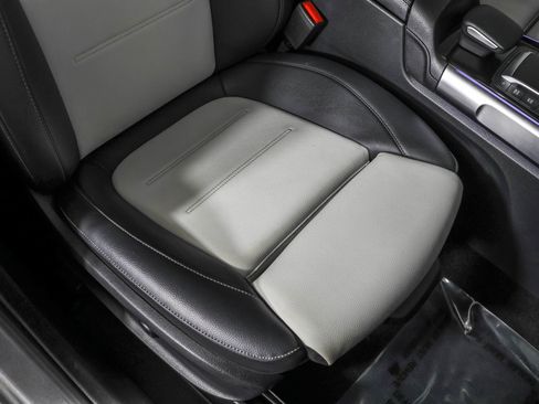 Used 2021 Mercedes-Benz GLB 250 4MATIC w/ AMG Line image 46