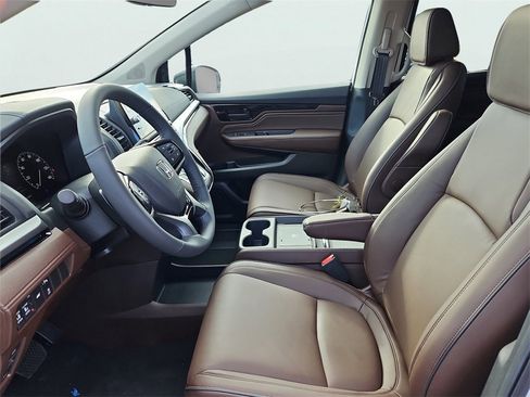 New 2026 Honda Odyssey Touring image 22