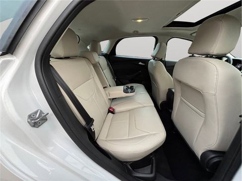 Used 2015 Ford Focus Titanium image 38