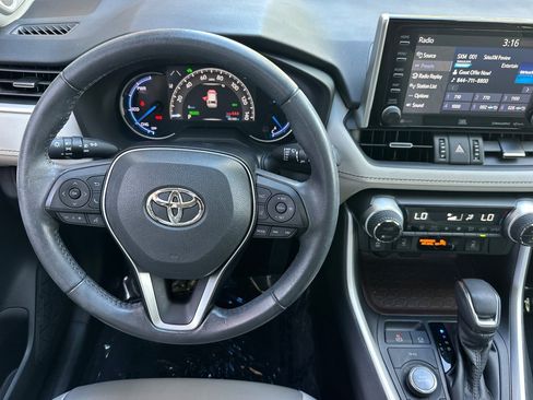 Used 2021 Toyota RAV4 Limited w/ Carpet Mat Package (TMS) AWD/4WD image 33
