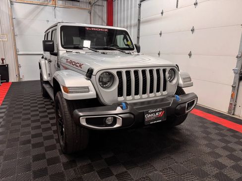Used 2023 Jeep Wrangler Unlimited Sahara AWD/4WD image 6