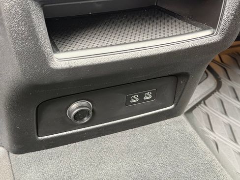 Used 2026 BMW X5 M60i AWD/4WD image 39