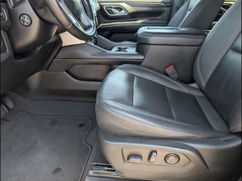 Used 2023 Chevrolet Tahoe Z71 w/ Luxury Package AWD/4WD image 11