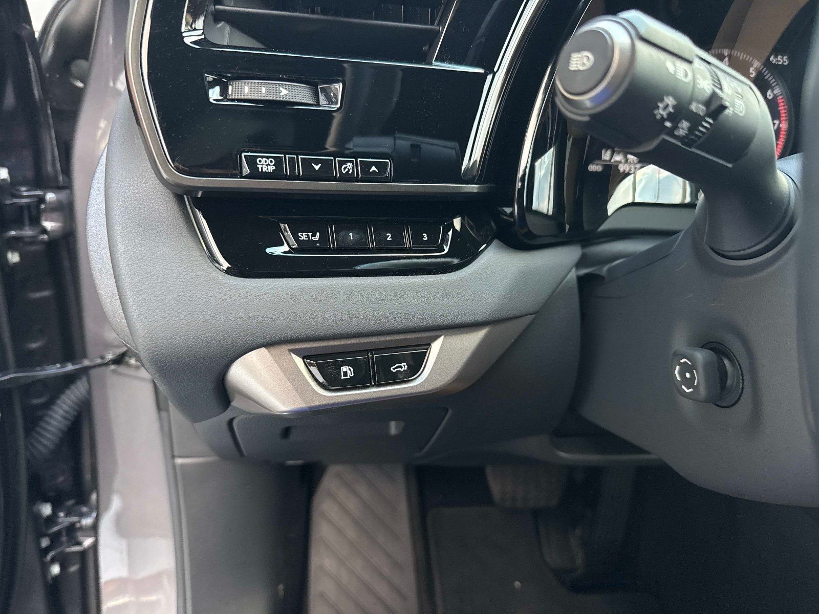 Used 2024 Lexus RX 350 Premium Plus w/ Accessory Package (Z1) FWD image 33