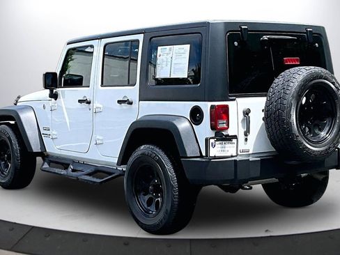 Used 2016 Jeep Wrangler Unlimited Sport w/ Max Tow Package AWD/4WD image 7