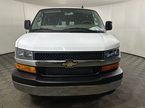 Used 2024 Chevrolet Express 2500 image 8