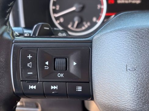 Certified 2025 Nissan Rogue SV FWD image 28