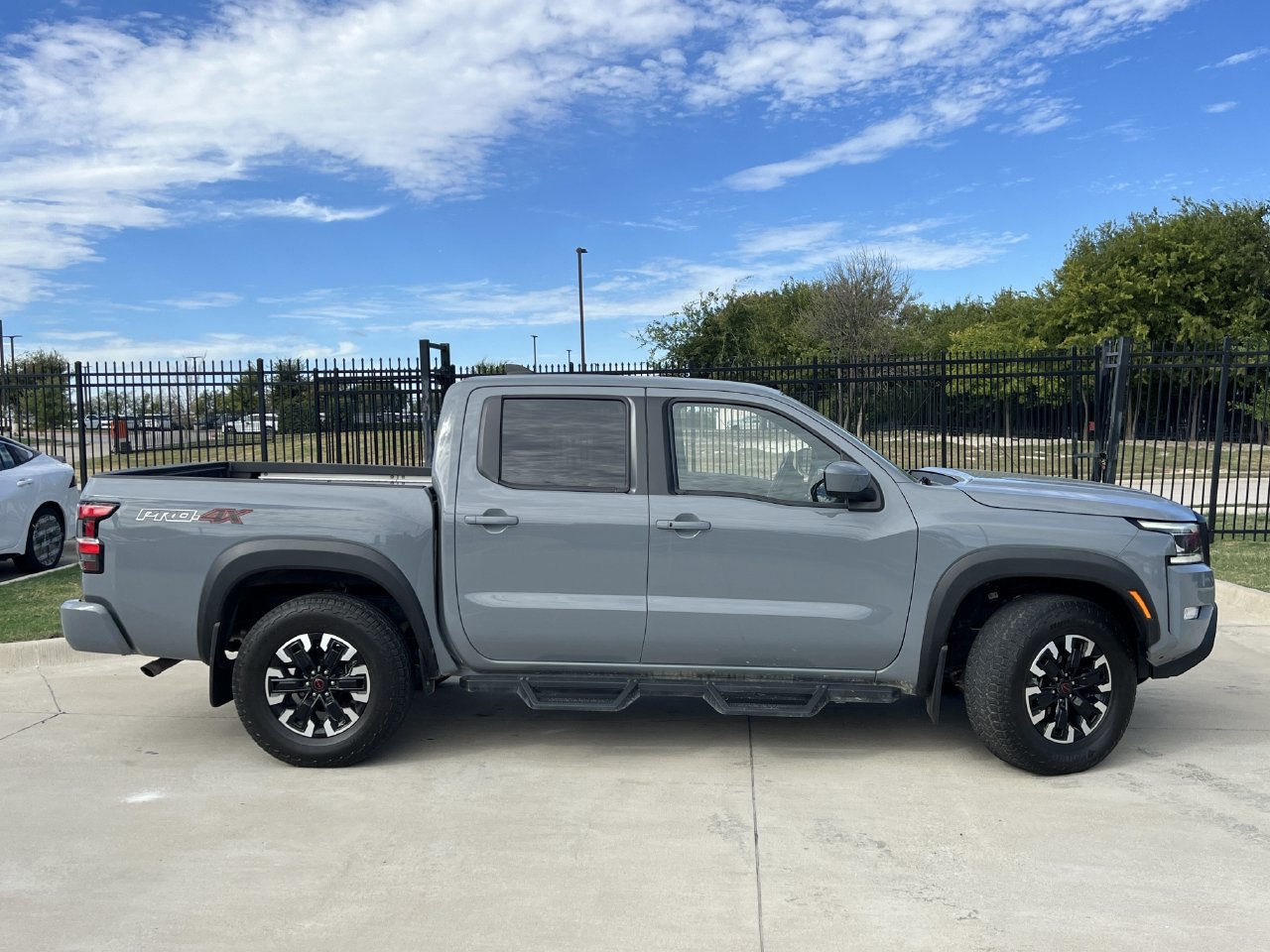 Used 2024 Nissan Frontier PRO-4X w/ Pro Convenience Package AWD/4WD image 3