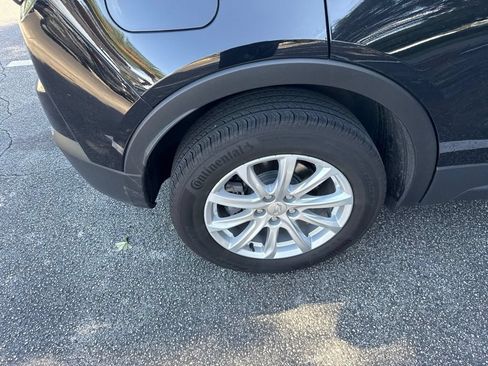 Used 2023 Cadillac XT4 Luxury w/ Cold Weather Package AWD/4WD image 9