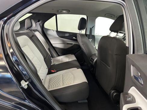 Used 2021 Chevrolet Equinox LS AWD/4WD image 22