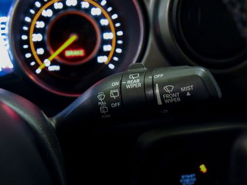Used 2018 Jeep Wrangler Unlimited Sport S AWD/4WD image 15