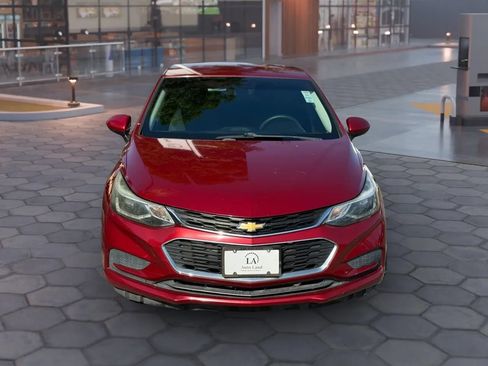Used 2017 Chevrolet Cruze LT FWD image 9