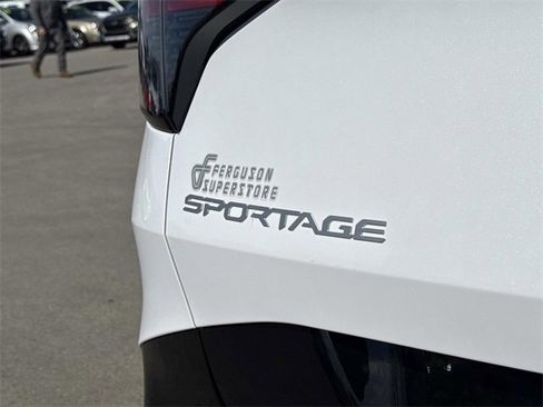 New 2026 Kia Sportage SX image 5