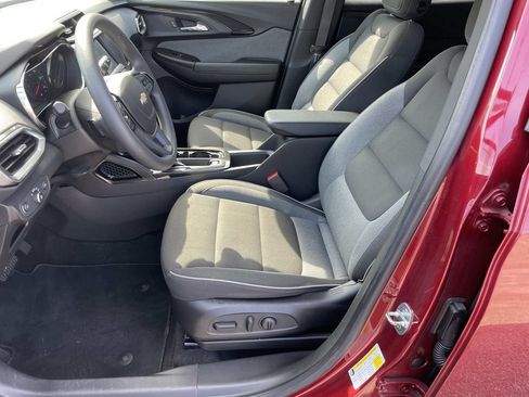 Used 2023 Chevrolet TrailBlazer LT FWD image 14