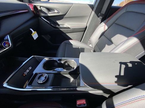 New 2026 Chevrolet Equinox RS w/ Safety and Technology Package AWD/4WD image 21