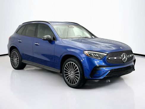 Certified 2025 Mercedes-Benz GLC 300 image 3