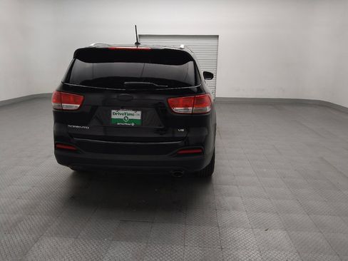 Used 2018 Kia Sorento FWD V6 image 7