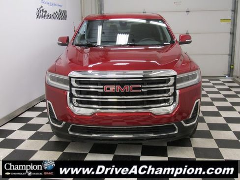 Used 2023 GMC Acadia SLE image 2