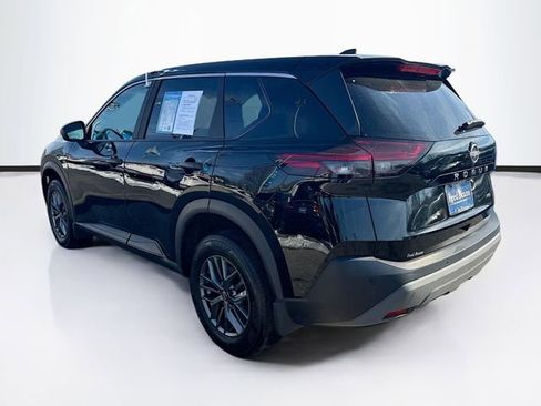 Used 2023 Nissan Rogue S image 5