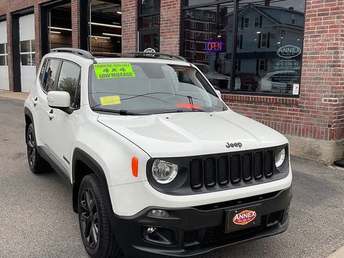 Used 2018 Jeep Renegade Altitude image 1