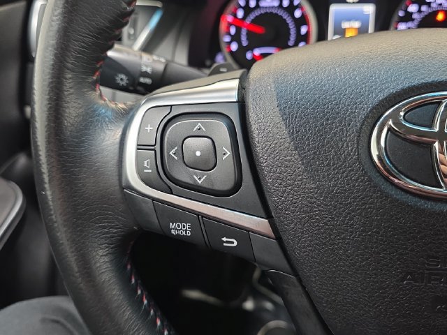 Used 2017 Toyota Camry SE FWD image 16