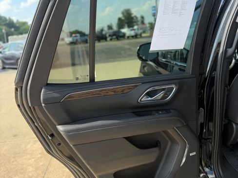 Used 2022 Chevrolet Tahoe Premier image 13