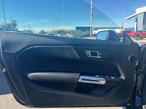 Used 2024 Ford Mustang GT Premium image 26